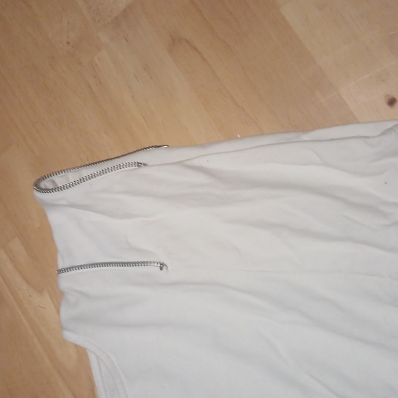 Woman's "Micheal Korrs" short-sleeved sweater - Picture 8 of 11